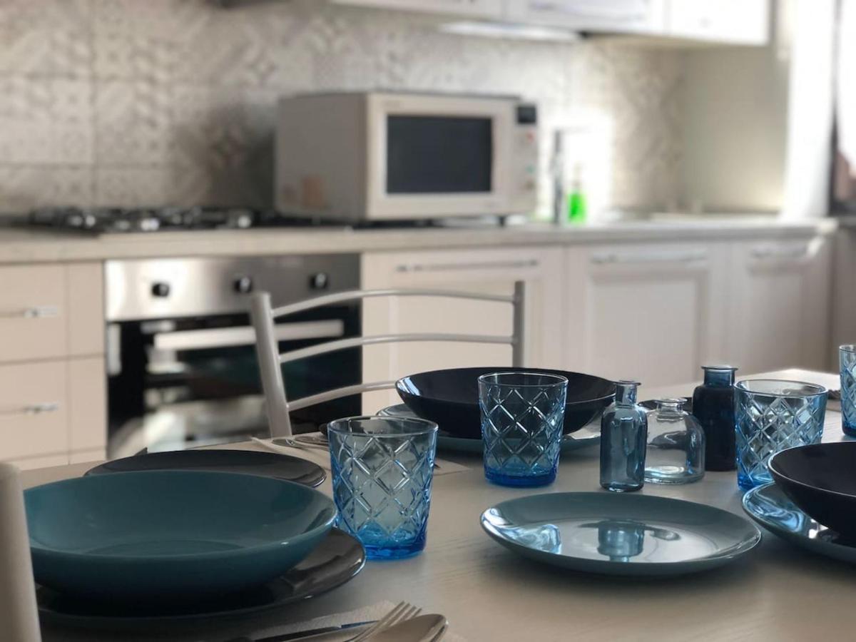 דירות לה מדלנה Residenza M.E.M. La Maddalena מראה חיצוני תמונה